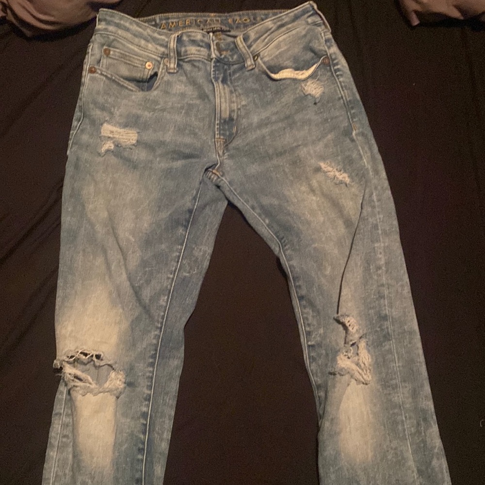 🎉 𝐇𝐨𝐬𝐭 𝐏𝐢𝐜𝐤! 🎉 American Eagle Distressed Jeans Light Blue Color